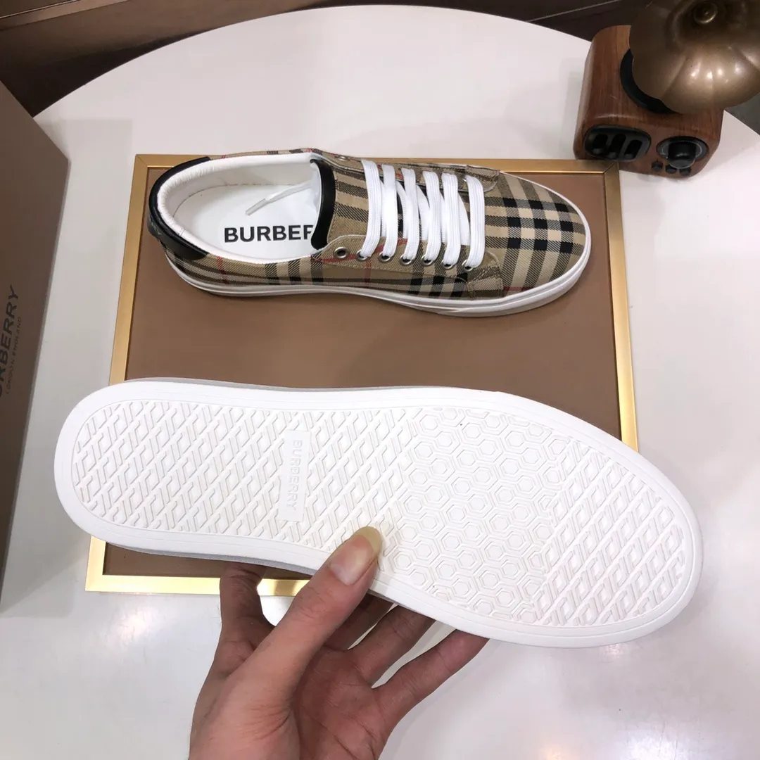 Men's shoes 💰480💰 [Burberry] (cowhide lining) classic low-top sneakers｜Imported cowhide with classic plaid fabric｜Cowhide lining｜Original outsole｜Fine workmanship and comfortable to wear Size: 38-44 (customized at 45)